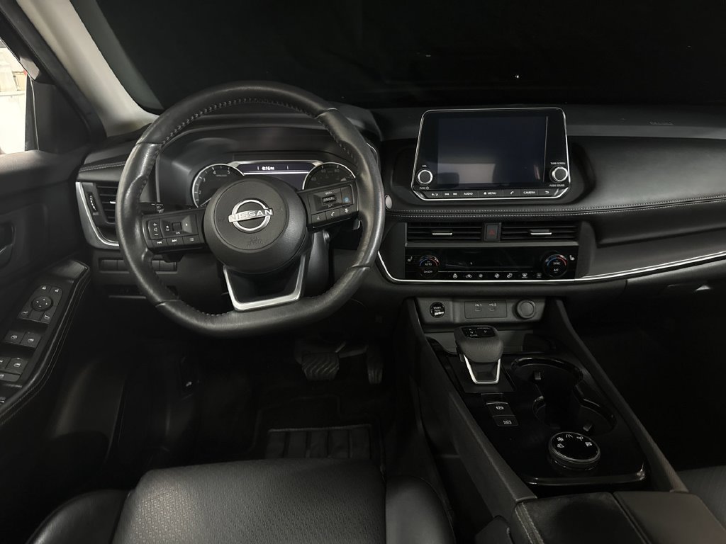 Used 2024 Super Black Nissan SV image 23