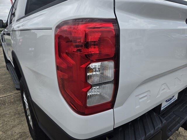 Used 2024 Oxford White Ford XL image 28