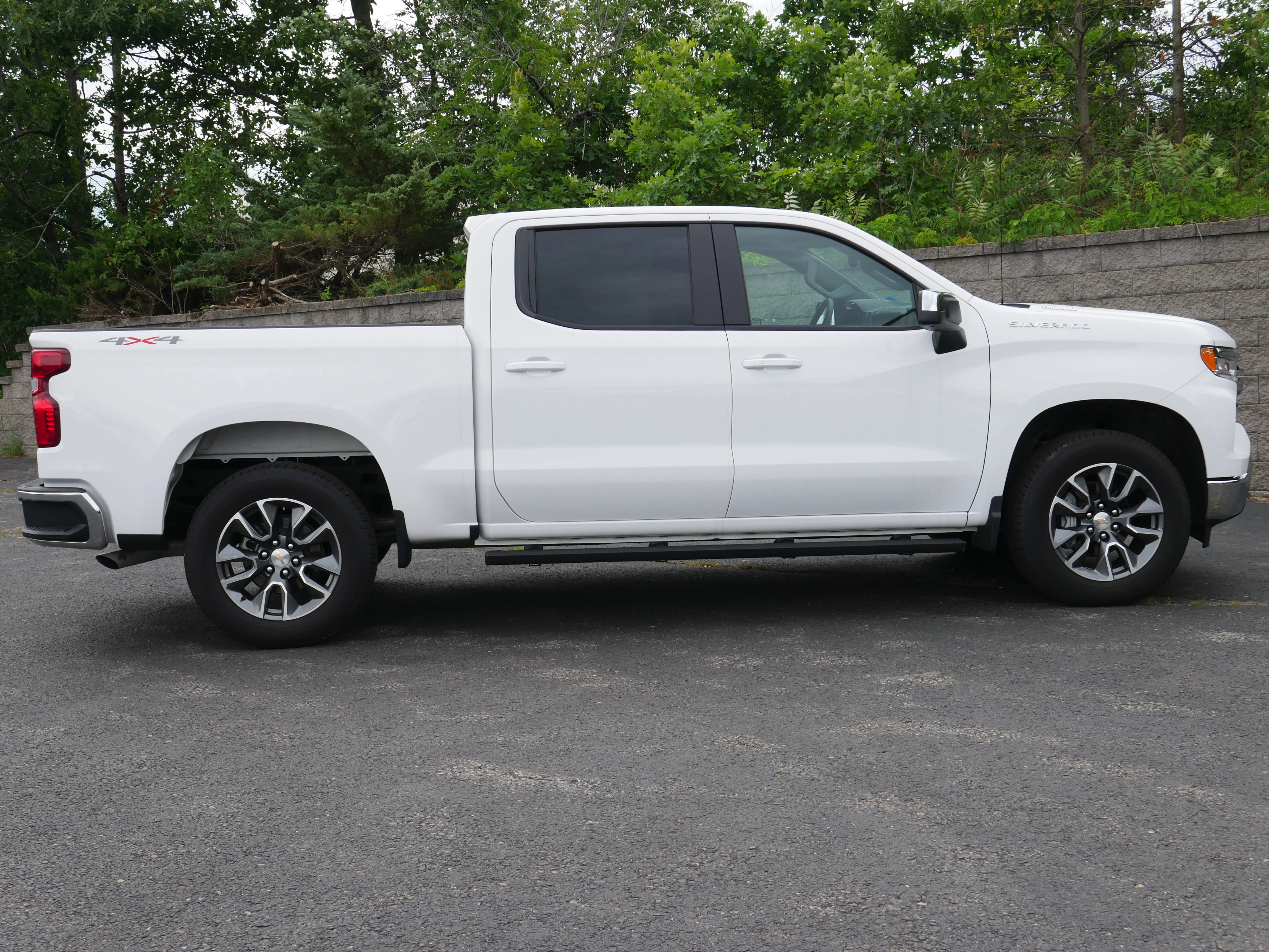 Certified Used 2025 Summit White Chevrolet LT (2FL) image 7