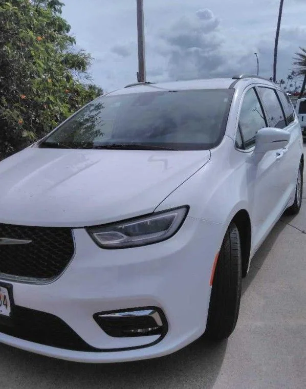 Used 2022 White Chrysler Touring L image 1