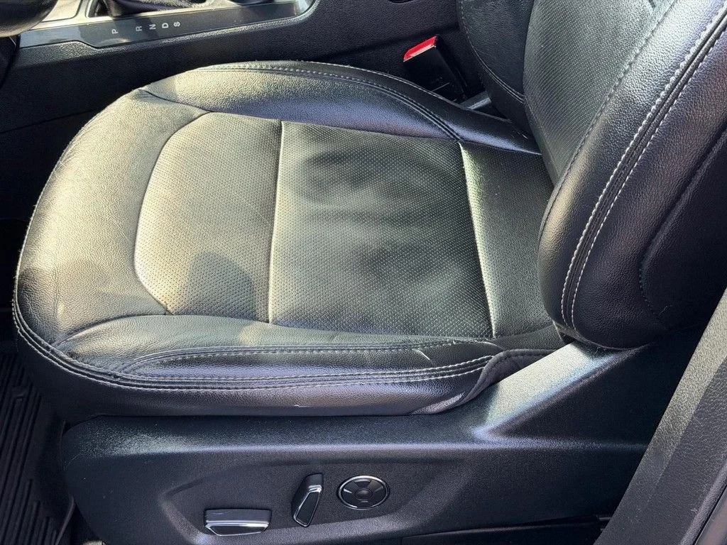 Used 2018 Blue Ford Limited image 25