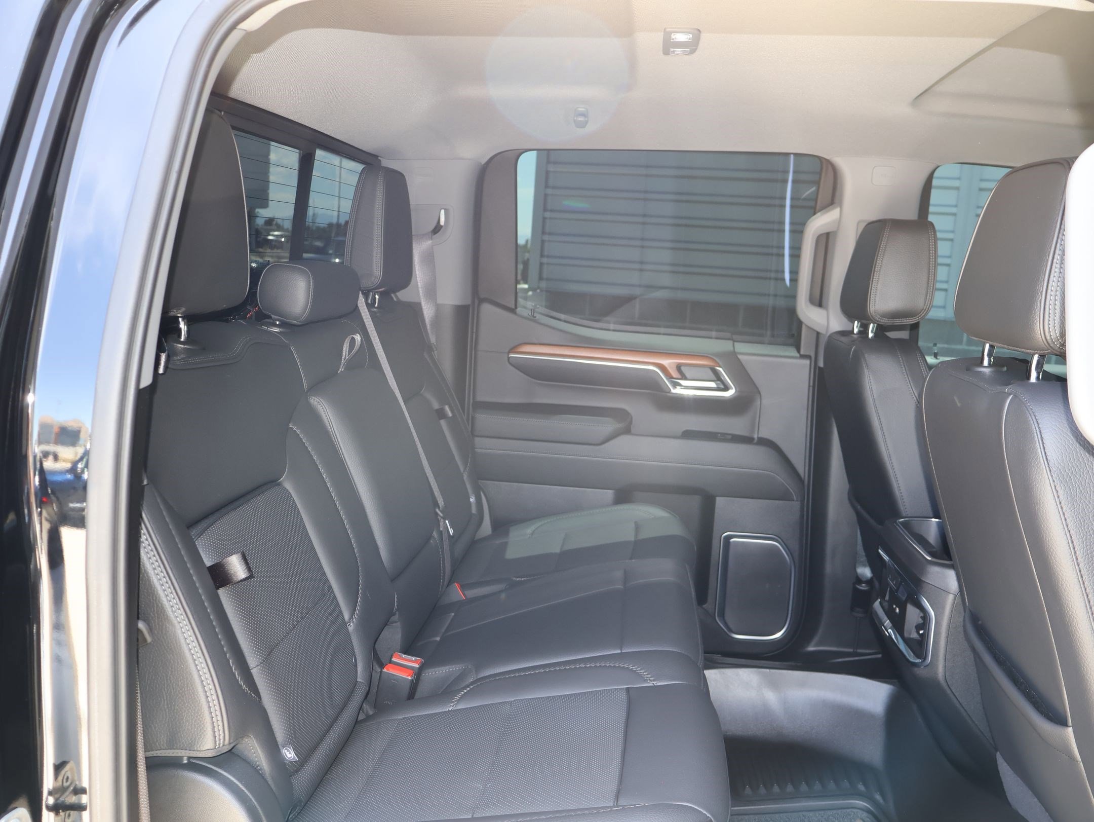 Used 2023 Onyx Black GMC Denali image 27