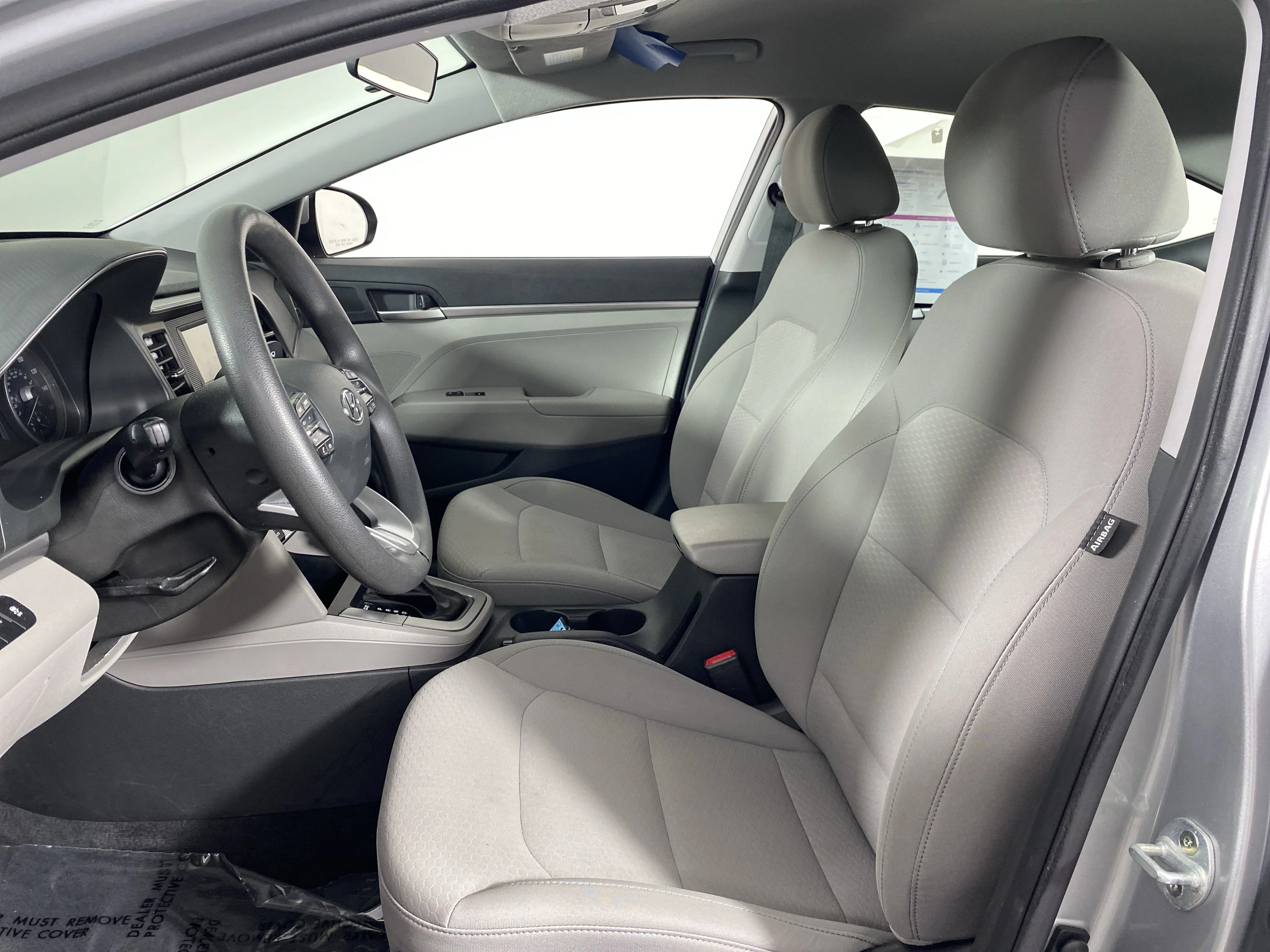 Used 2020 Stellar Silver Hyundai SE image 13