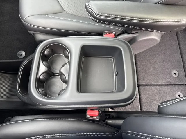 2025 Chrysler Pacifica Select - Photo 26
