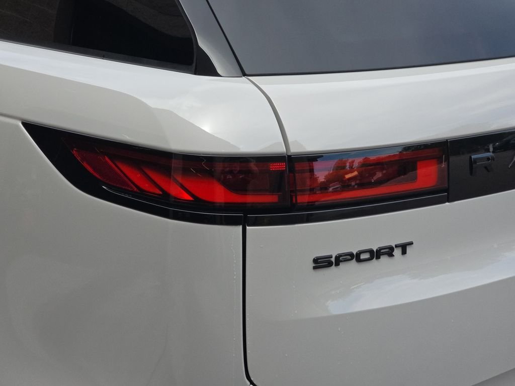 New 2027 Borasco Grey LAND ROVER Dynamic SE P400 image 23