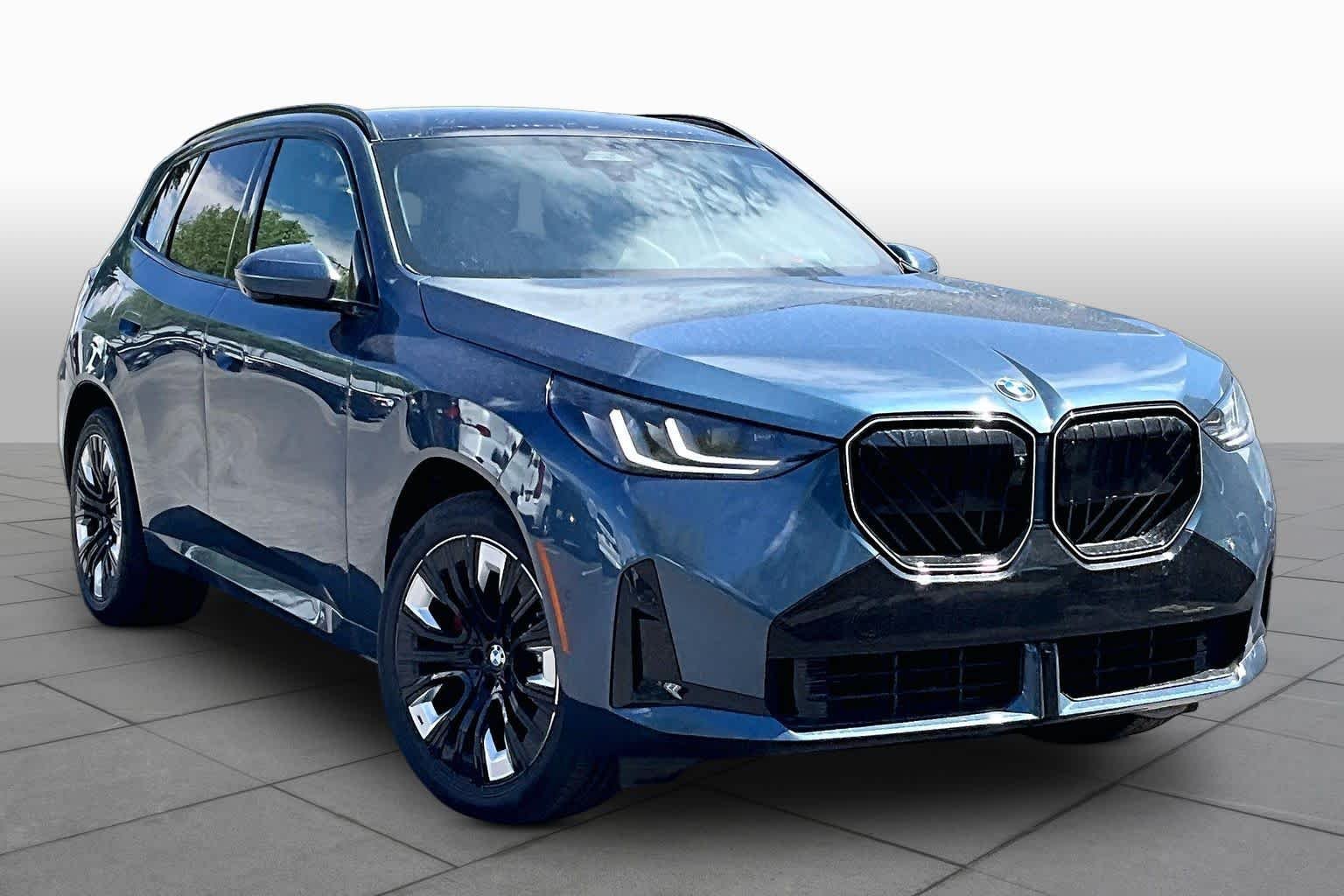 New 2026 Arctic Race Blue metallic BMW 30 xDrive image 2