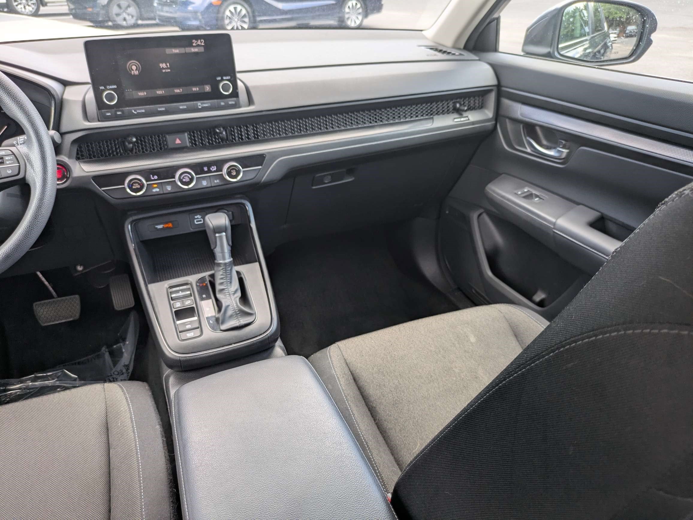 Used 2024 Meteorite Gray Metallic Honda LX image 22