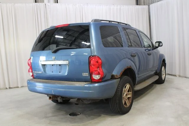 Used 2004 Blue Dodge SLT image 25