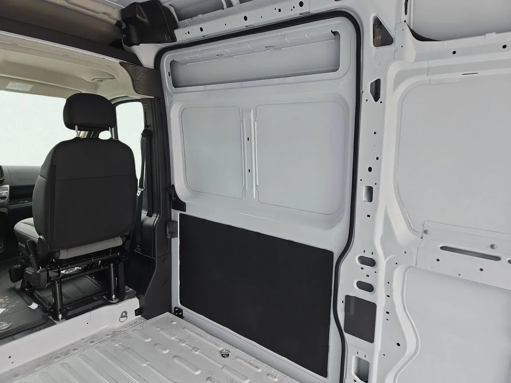New 2026 Bright White Clear-Coat Exterior Paint RAM High Roof image 17