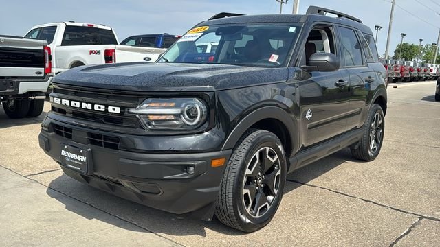 Used 2023 Black Ford Outer Banks image 5