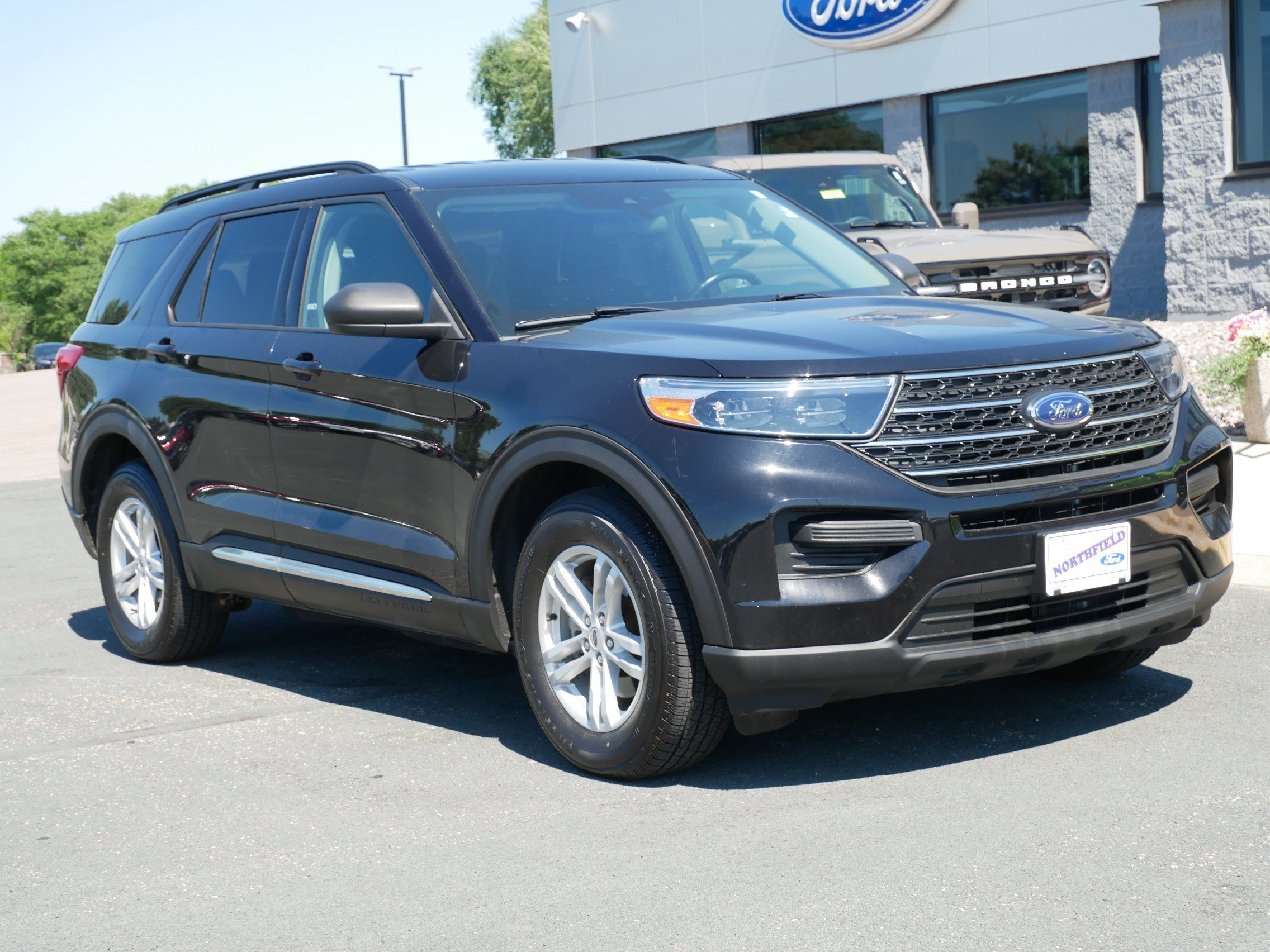 Used 2020 Ford Explorer XLT with VIN 1FMSK8DH7LGD16682 for sale in Northfield, Minnesota