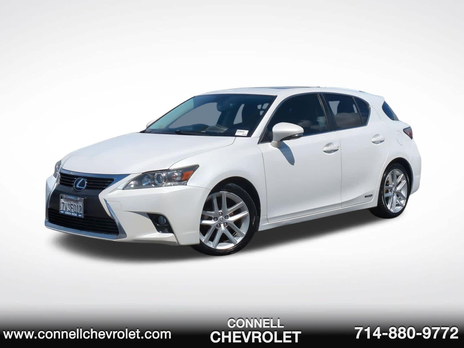 2017 Lexus CT 200h 200h's photo