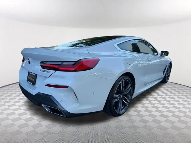 Used 2019 White BMW xDrive image 5