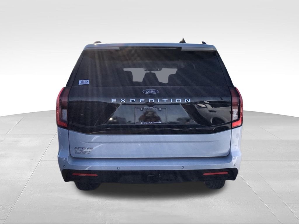 Used 2025 White Ford Active image 7