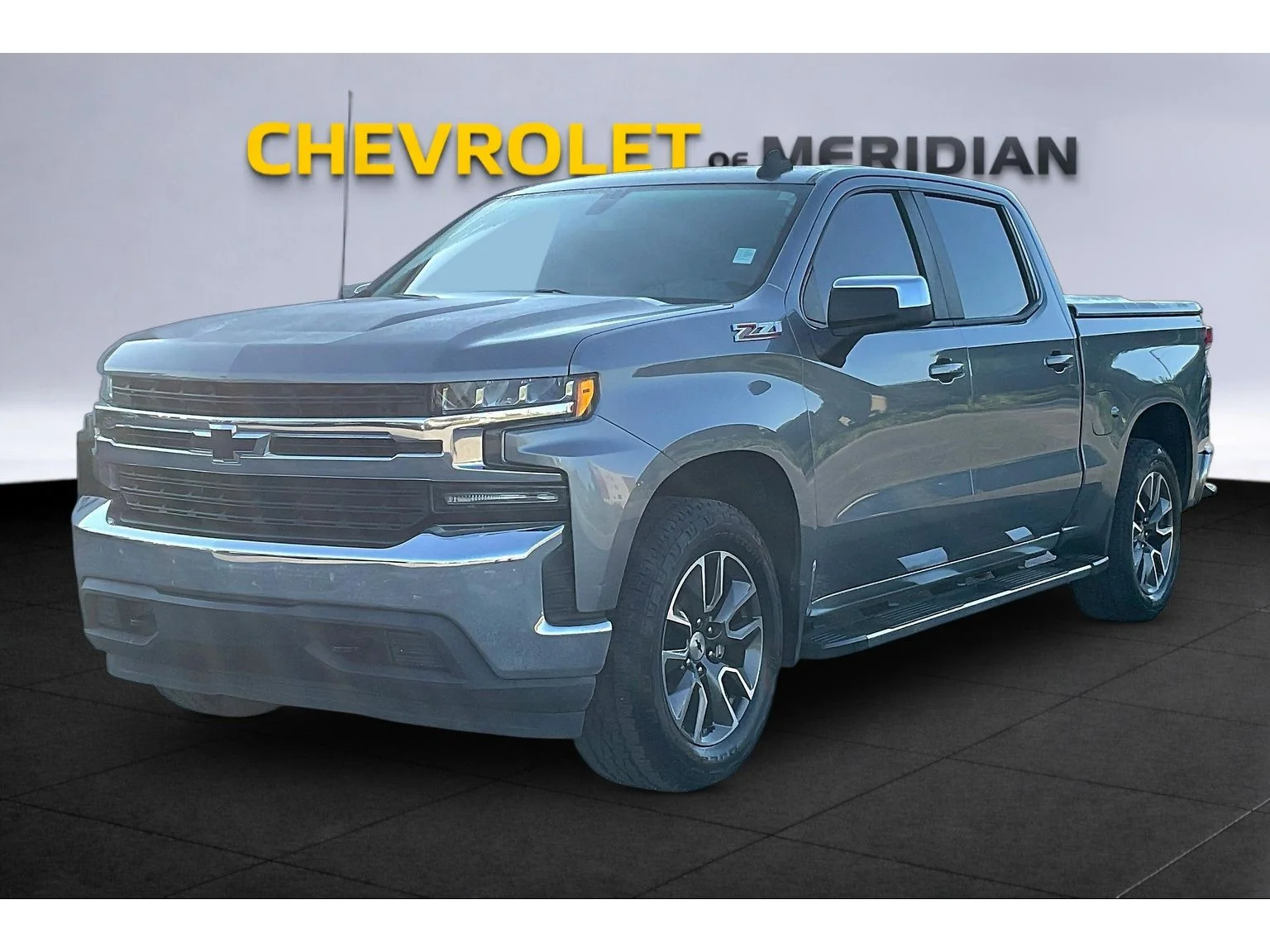 Used 2020 SATIN STEEL METALLIC Chevrolet LT image 9