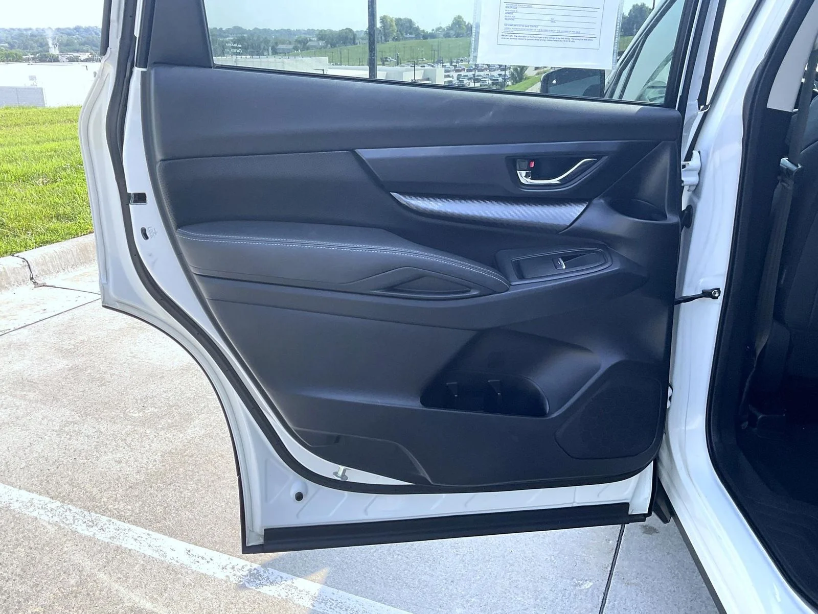 Used 2022 White Subaru Onyx Edition image 18