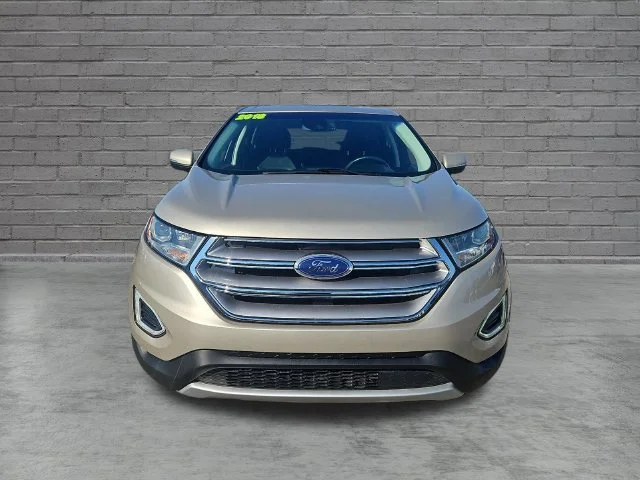 Used 2018 Gold Ford SEL image 9
