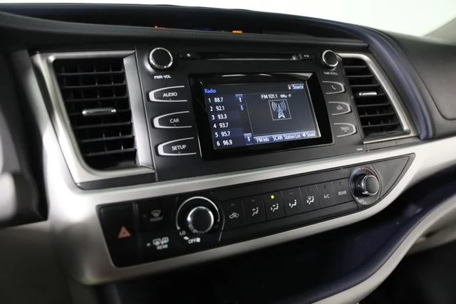 Used 2019 Gray Toyota LE image 8