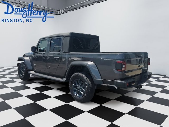 New 2026 Granite Crystal Metallic Clearcoat Jeep 85th Anniversary Edition image 3