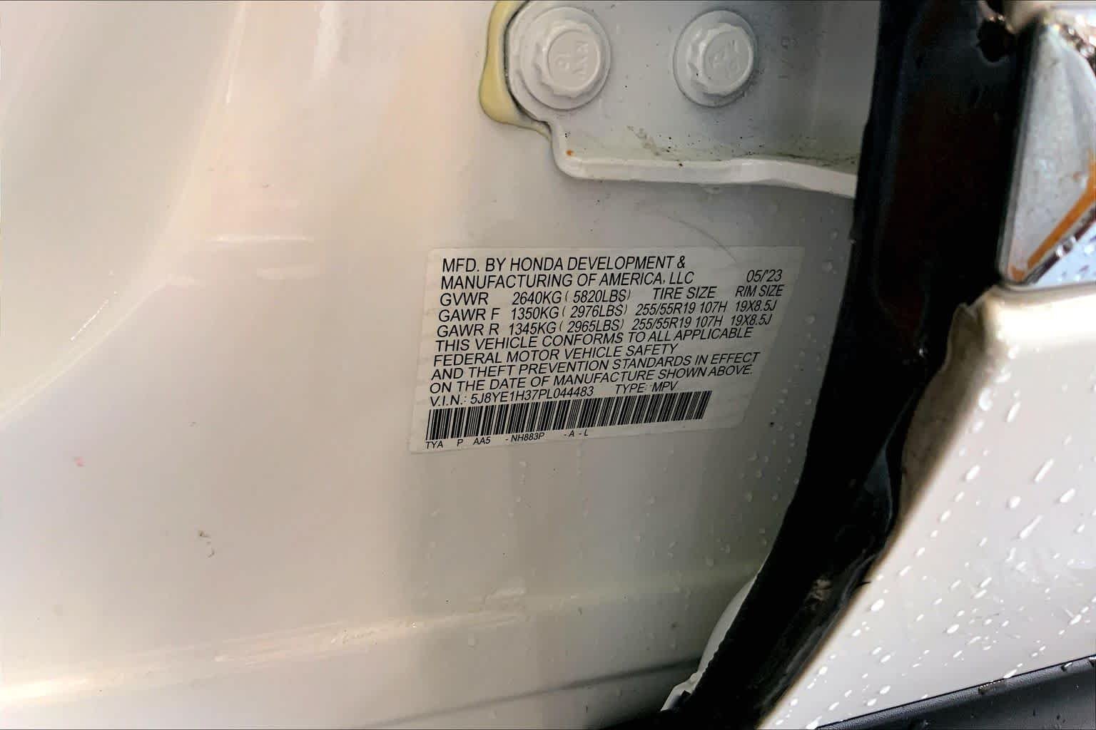 Used 2023 Platinum White Pearl Acura  image 30