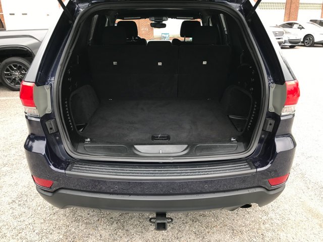 Used 2017 True Blue Pearlcoat Jeep Laredo image 24