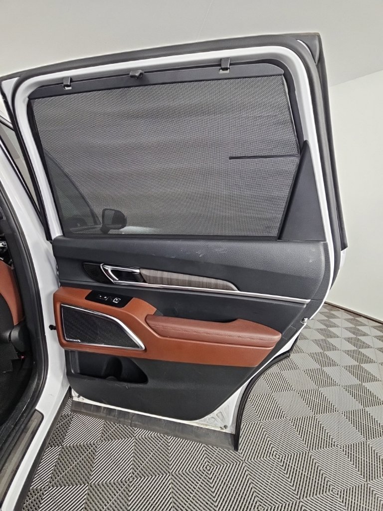 Used 2023 White Kia SX-Prestige image 19
