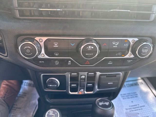 Used 2024  Jeep Sport S image 8