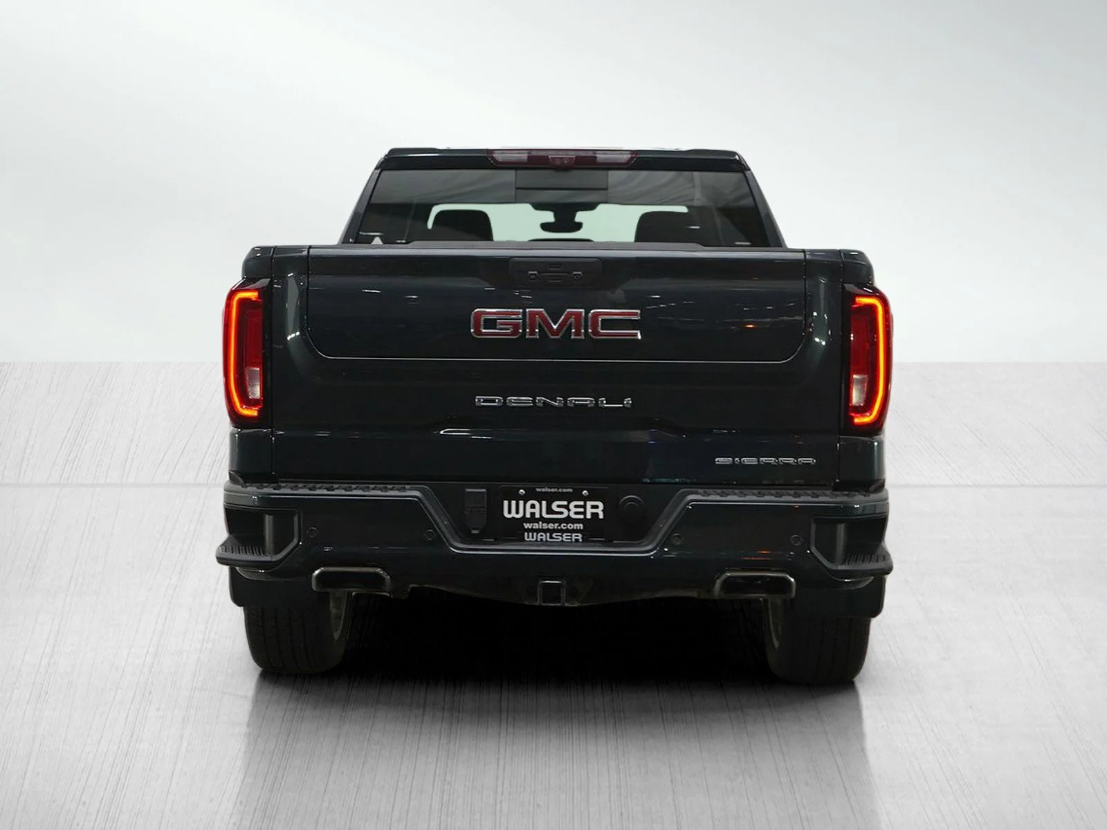 Used 2022 Hunter Metallic GMC Denali image 4