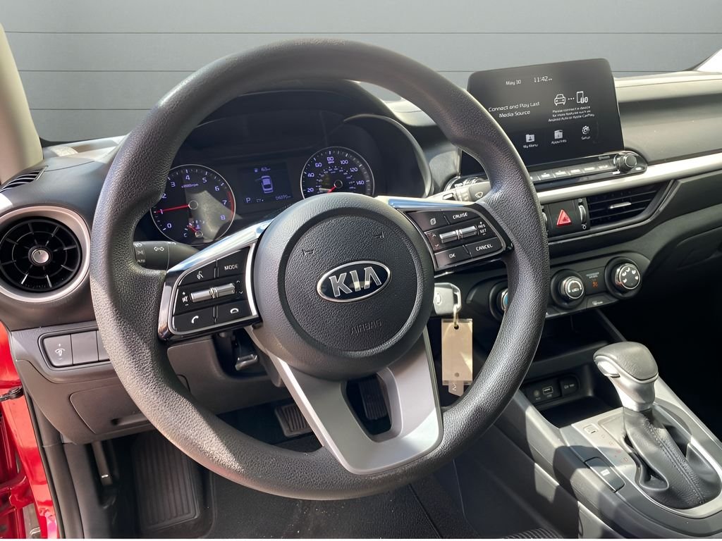 Used 2020 Currant Red Kia LXS image 12