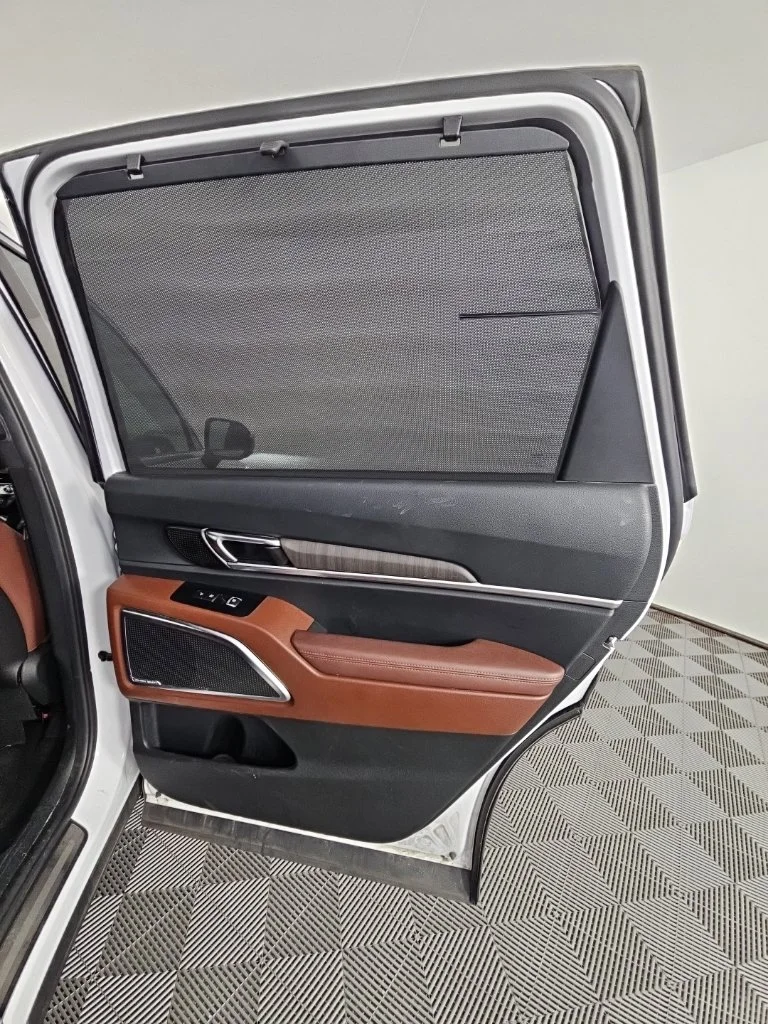 Used 2023 White Kia SX-Prestige image 19