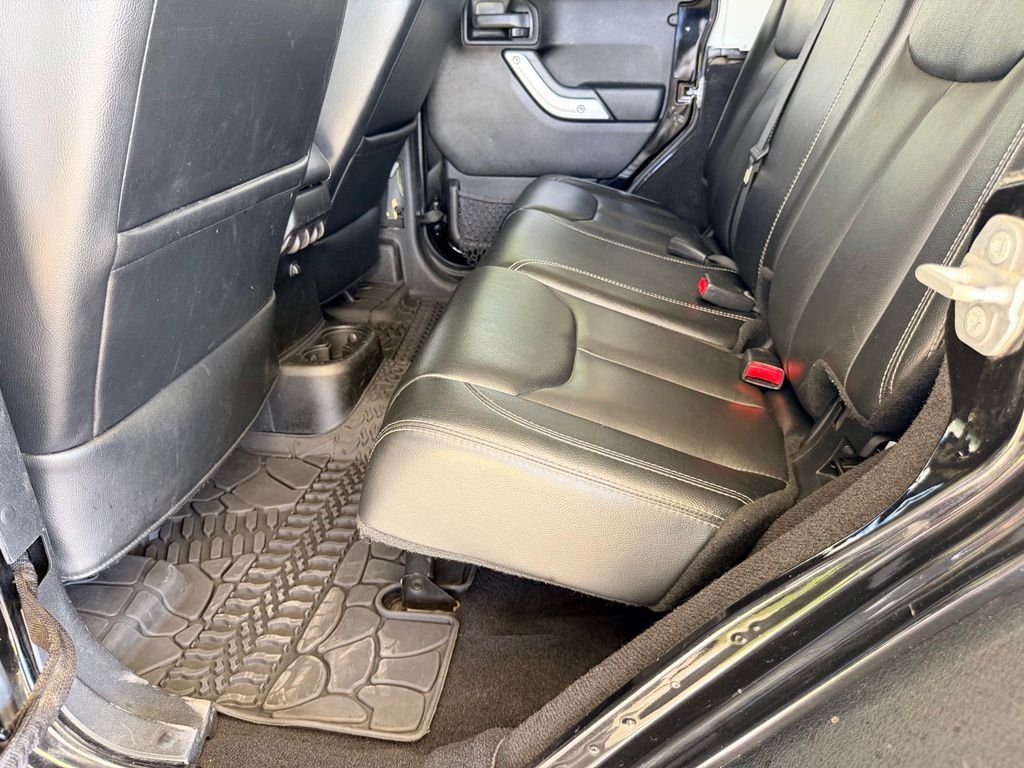Used 2017 Black Jeep Unlimited Rubicon image 27