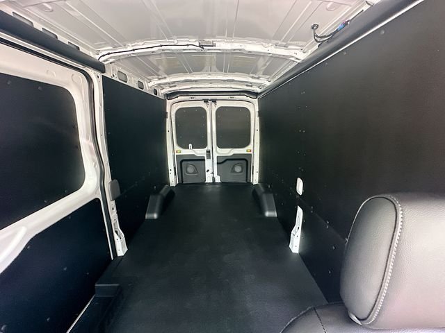 New 2026 Oxford White Ford Base image 24
