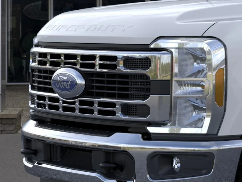 New 2026 Oxford White Ford XL image 17