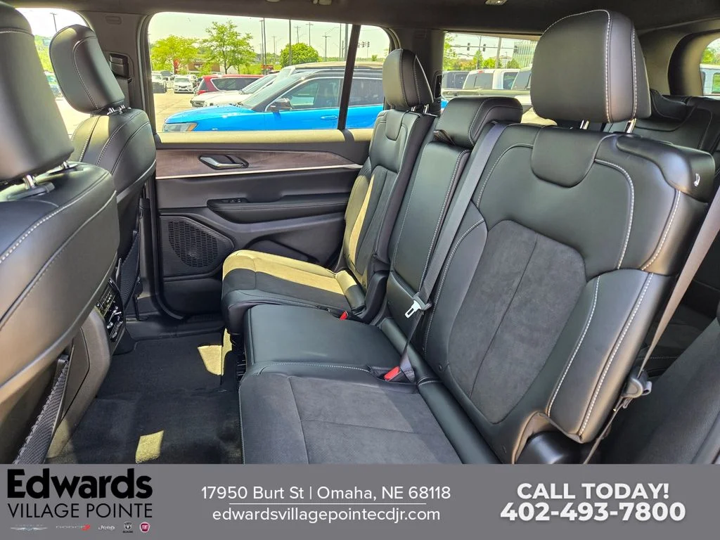 New 2026 Baltic Gray Metallic Clear-Coat Exterior Paint Jeep Laredo image 28