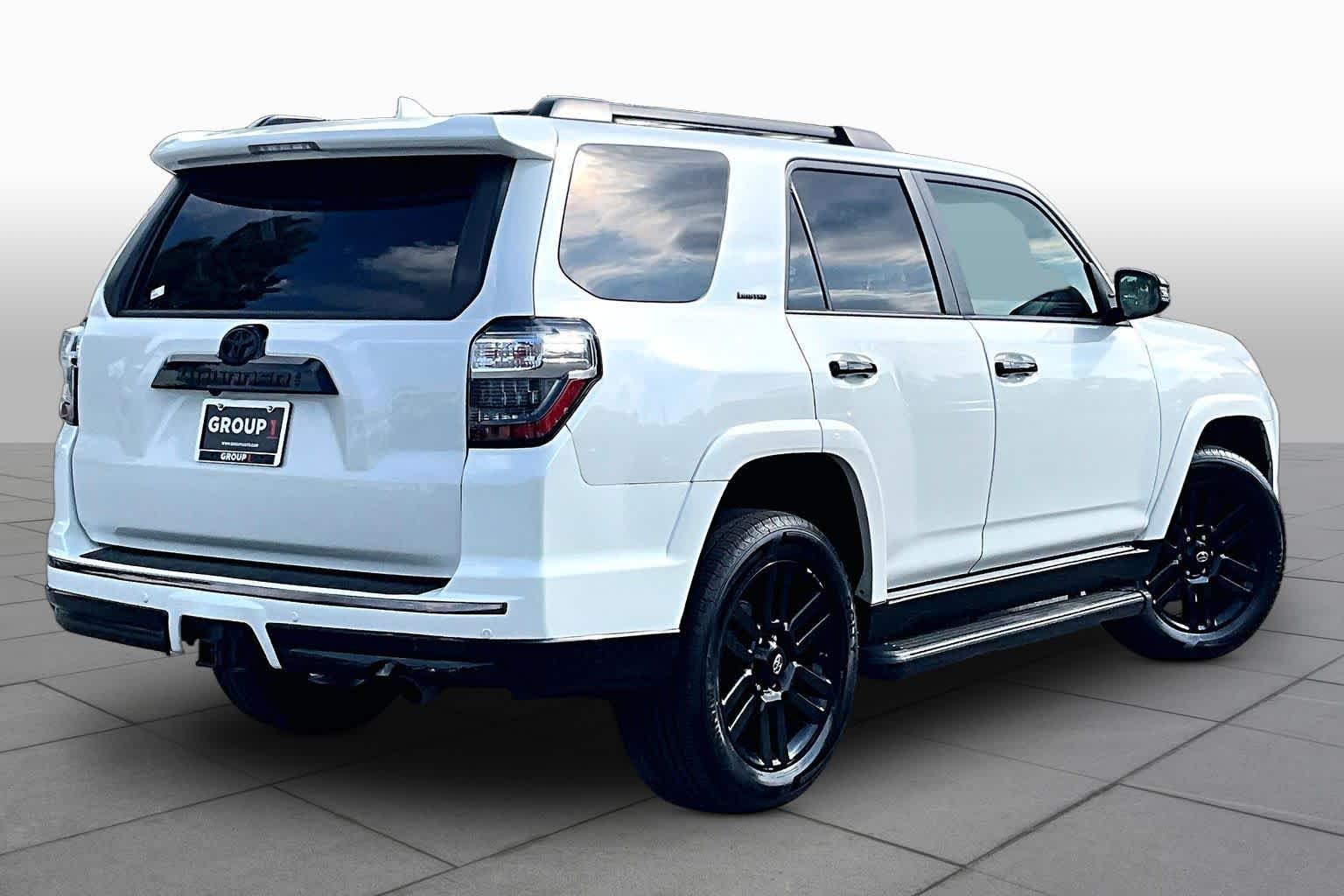 Used 2021 Blizzard Pearl Toyota Nightshade image 13