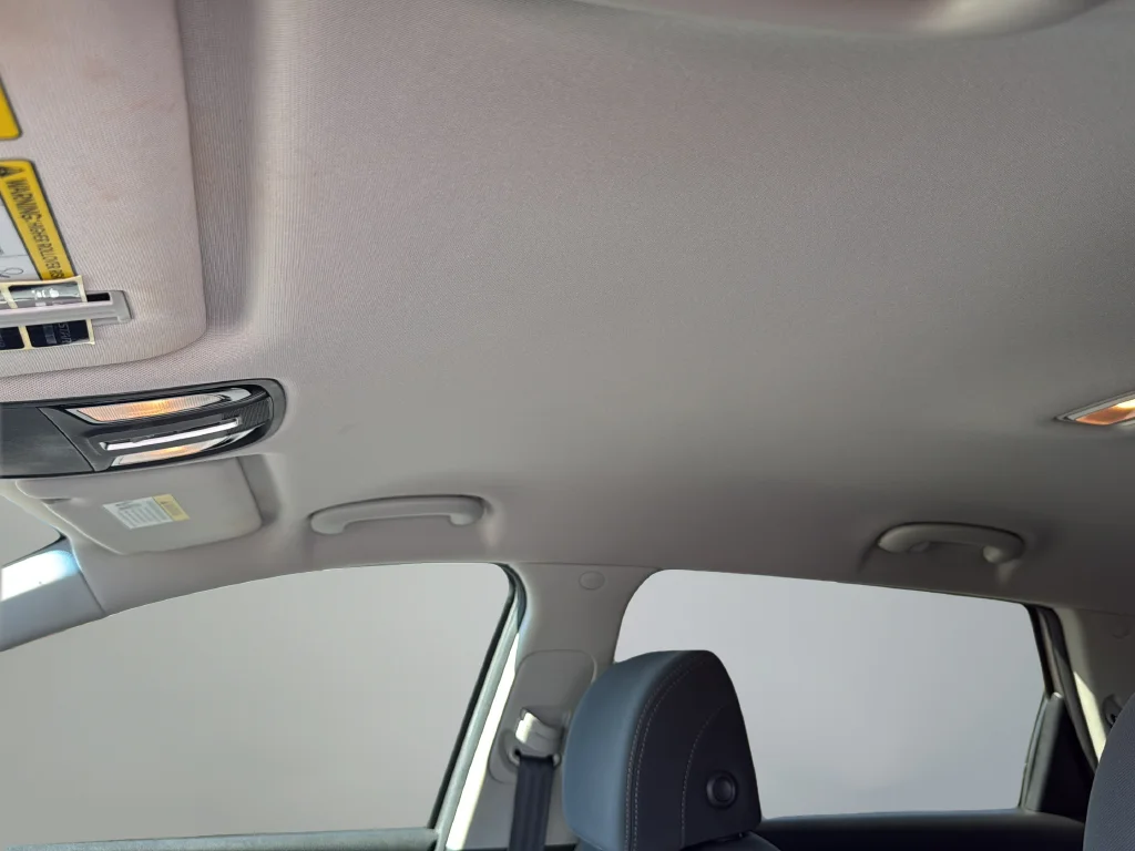 Used 2017 Silver Kia LX image 18