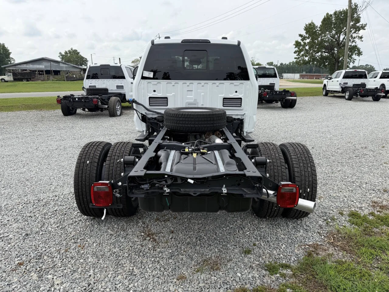 New 2026 Oxford White Ford F-350® XL image 16