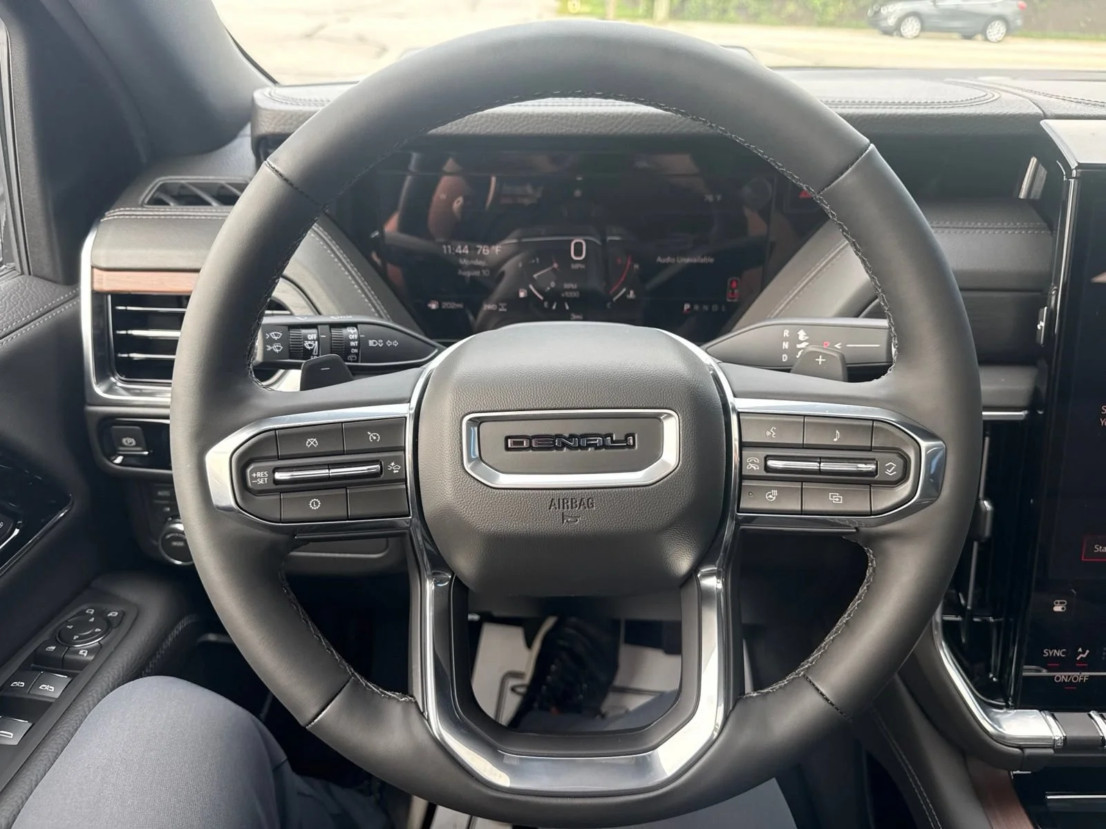 2026 GMC Yukon XL Denali - Photo 16