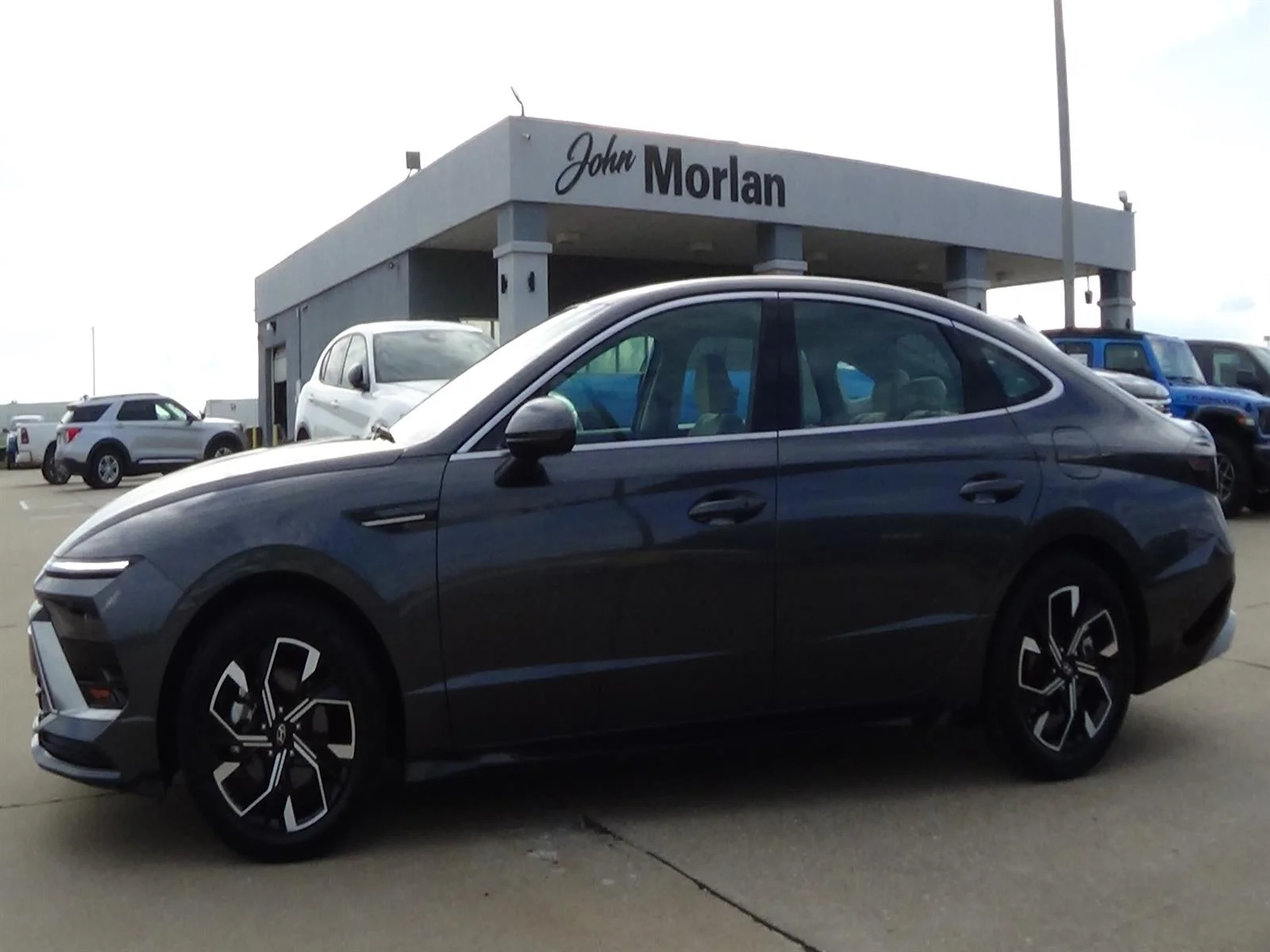 Used 2025 Portofino Gray Metallic (t2g) Hyundai SEL image 1