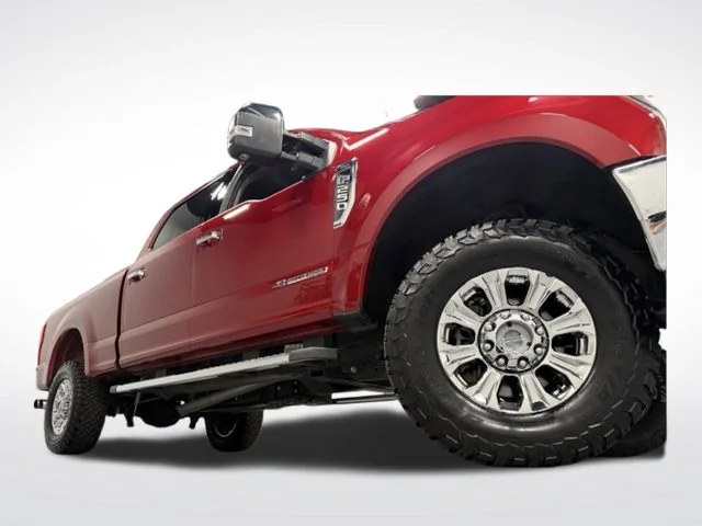 Used 2017 Red Ford XLT image 2