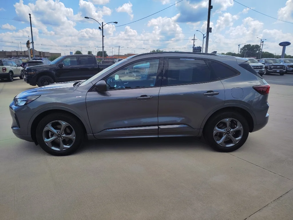 Used 2024 Carbonized Gray Metallic Ford ST-Line image 6