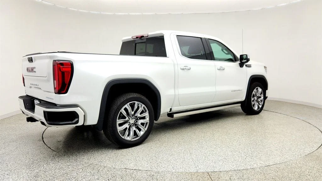 Used 2024 White Frost Tricoat GMC 4WD Crew Cab 147
