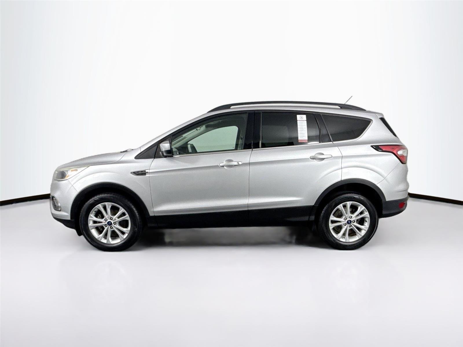 Used 2018 Ingot Silver Ford SE image 13