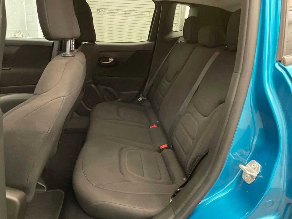 Certified Used 2021 Bikini Metallic Clearcoat Jeep Latitude image 22