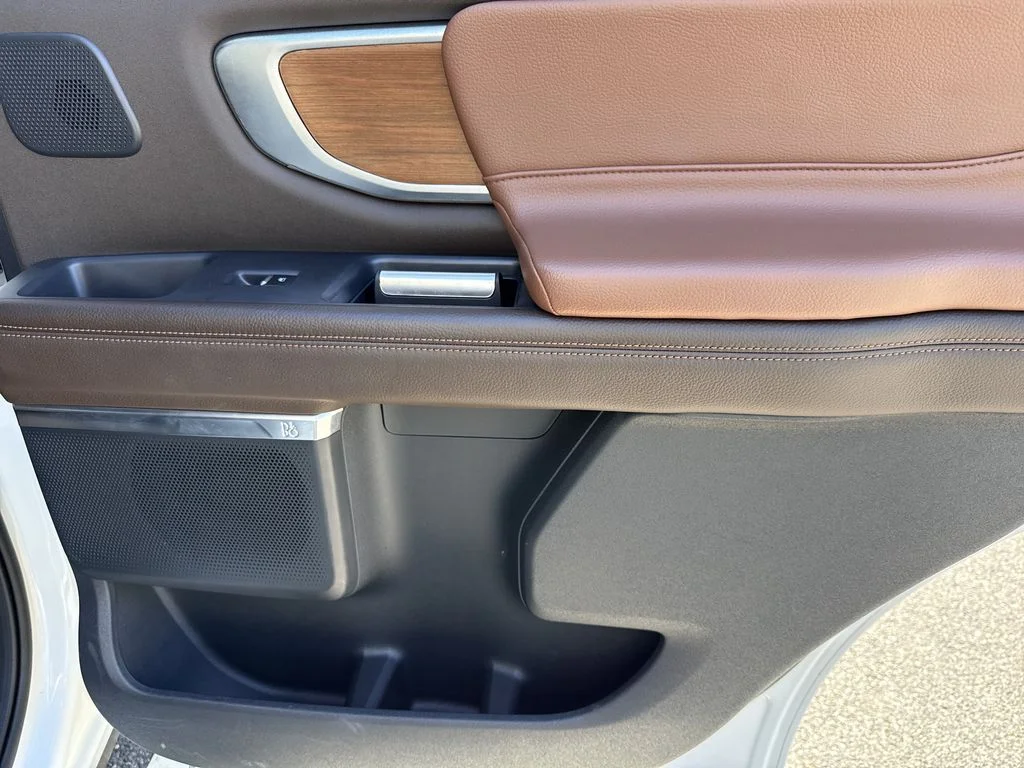 Used 2025 White Ford King Ranch image 16