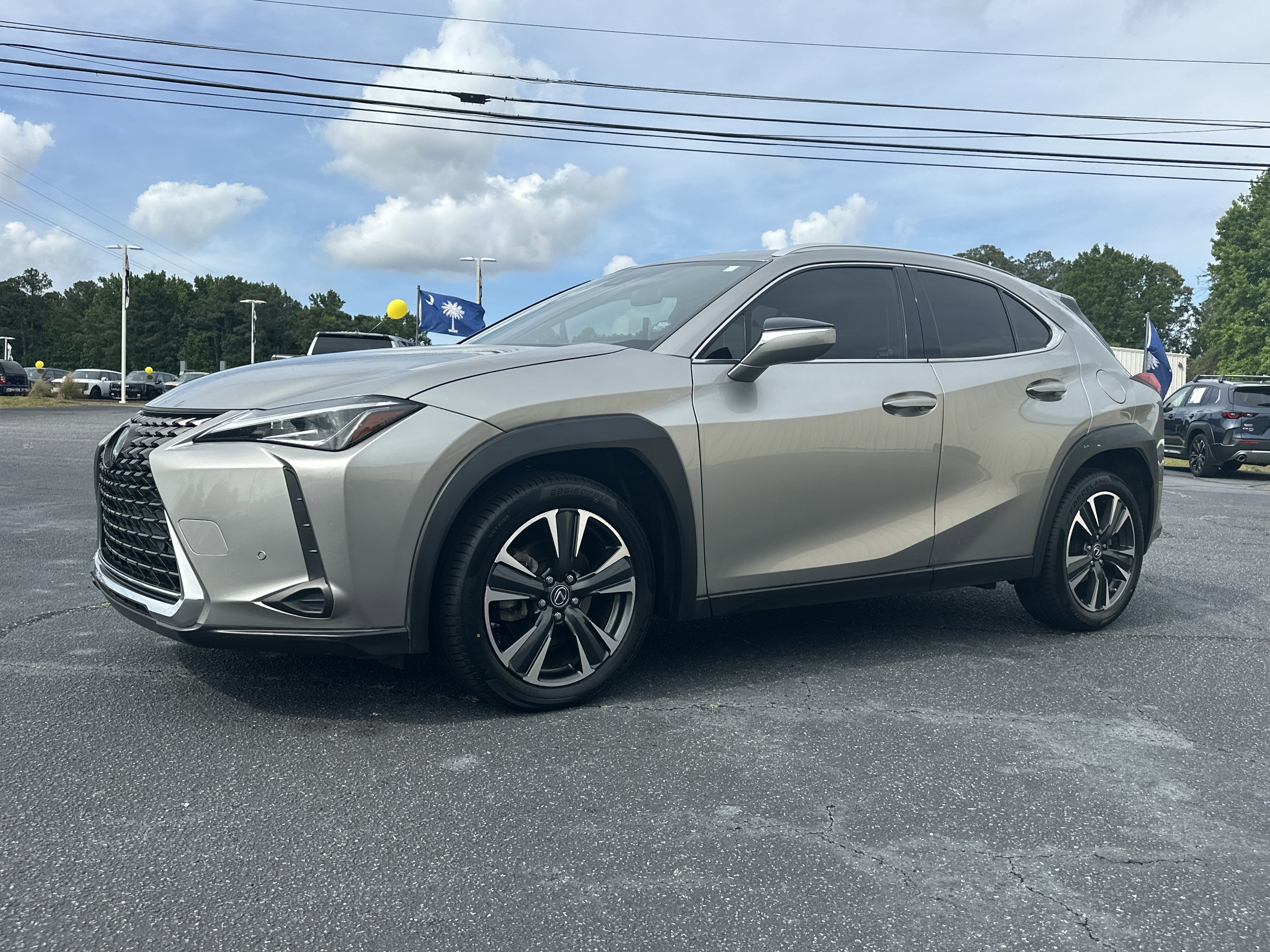 Used 2022 ATOMIC SILVER Lexus UX 200 image 4