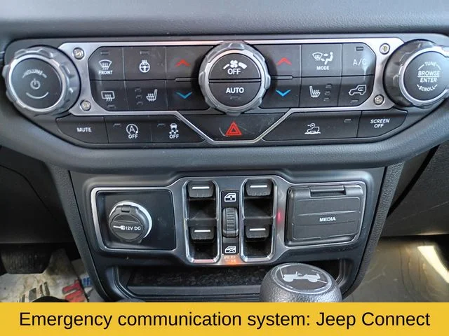 Used 2024 Green Jeep Sahara image 18