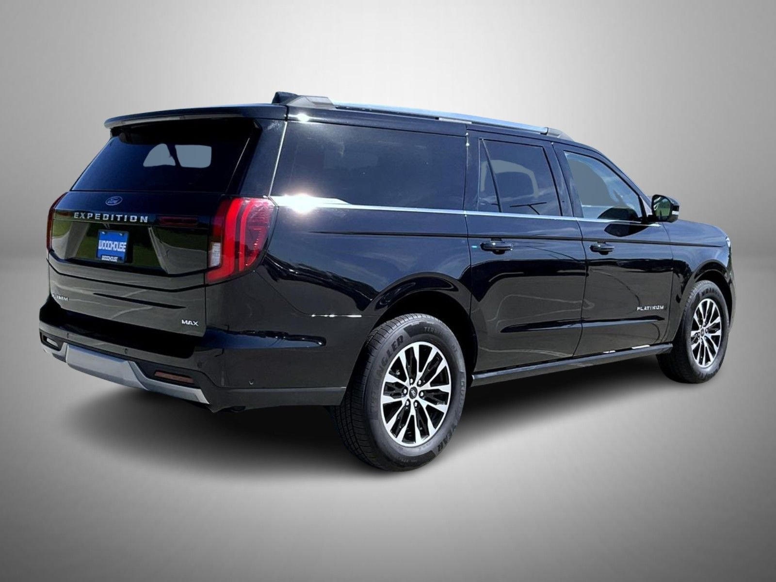 Used 2025 Black Ford Platinum image 5