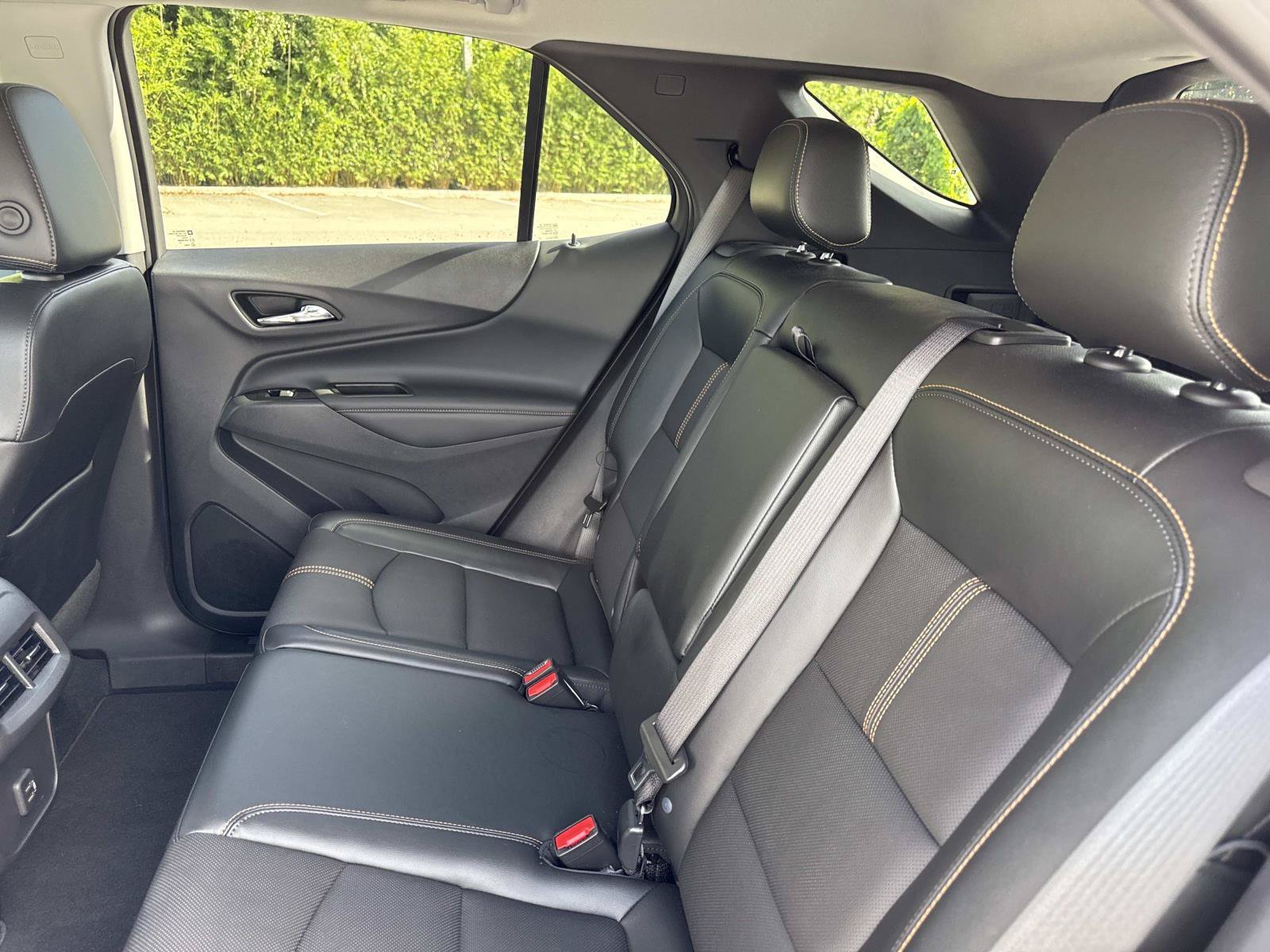 Used 2023 SUMMIT WHITE Chevrolet Premier image 10
