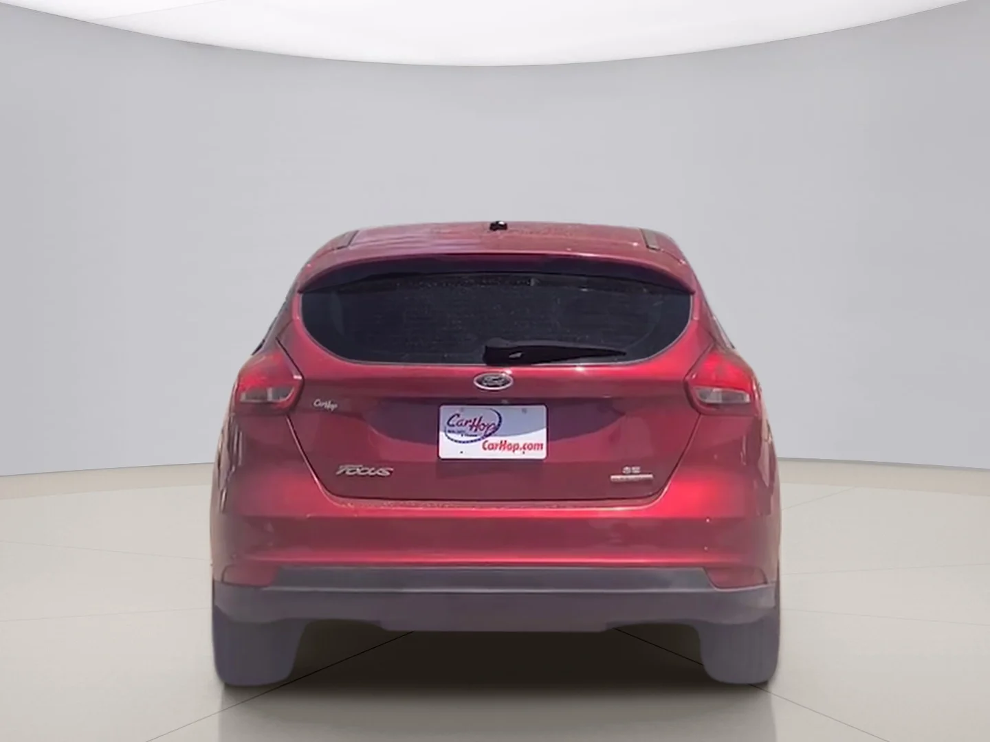 Used 2015 Red Ford SE HATCHBA image 6